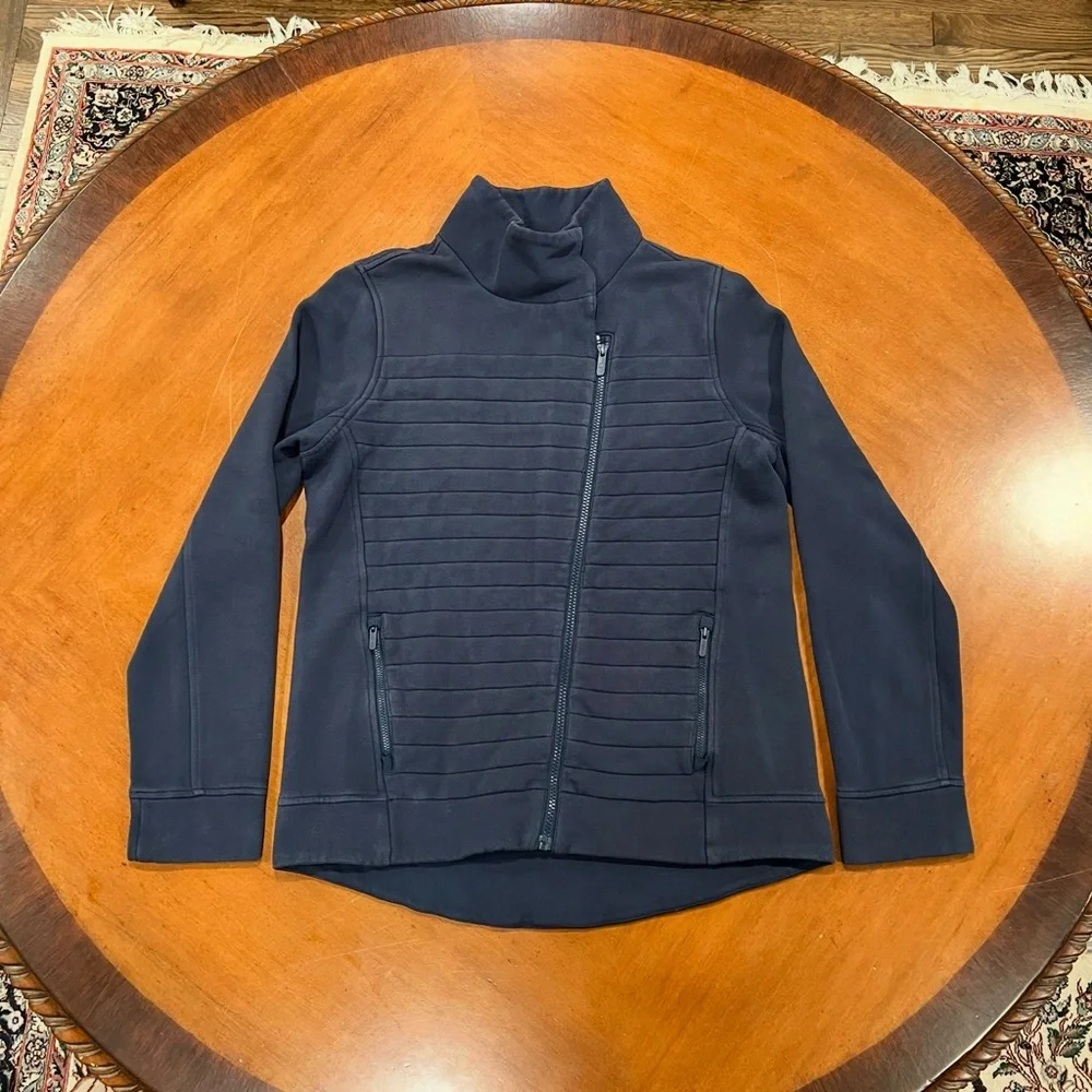 Lululemon Women’s Fleece Be True Jacket Inkwell Blue Size 8 Relaxed Fit Soft